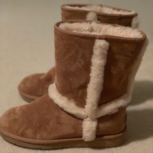 Sunburst ugg boot short